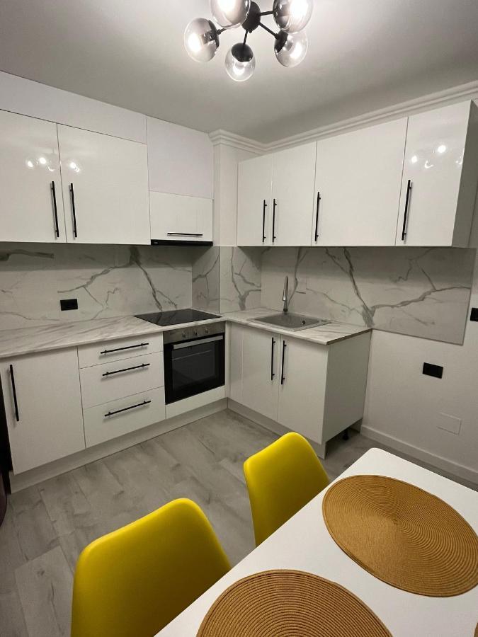 Ely Apartaments Borşa Exteriör bild